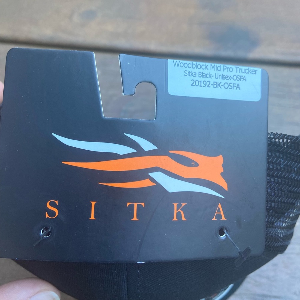 BNWT Sitka Gear Black Woodblock Mid Pro Trucker Hat OSFA SnapBack - Picture 3 of 5